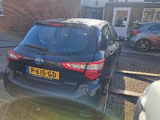 Toyota Yaris 1.5 hybrid automaat picture 4