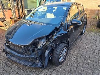 Toyota Yaris 1.5 hybrid automaat picture 2