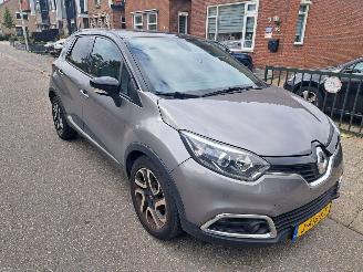 Voiture accidenté Renault Captur 0.9 tce dynemique 2015/11
