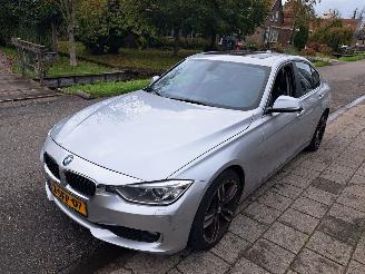 BMW 3-serie 320i high exec.automaat picture 2