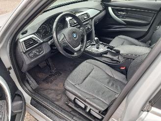 BMW 3-serie 320i high exec.automaat picture 3