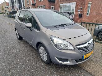 Schadeauto Opel Meriva 1.4T cosmo automaat 2014/3