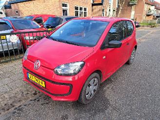 damaged passenger cars Volkswagen Up! 1.0i take up 2011/12