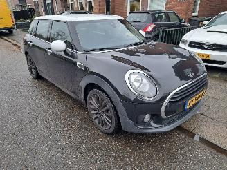 krockskadad bil auto Mini Clubman 1.5 COOPER 2016/11