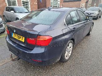 BMW 3-serie 320i high executive automaat picture 5