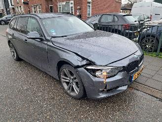 BMW 3-serie 316i high excutive picture 2