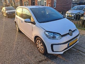 damaged passenger cars Volkswagen Up! 1.0i move up 2019/10