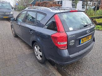 Kia Cee d 1.4i picture 7