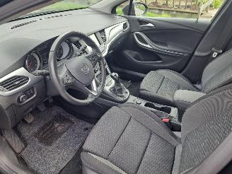 Opel Astra 1.2eleganse picture 3