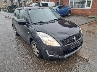 Schadeauto Suzuki Swift 1.2i comfort eass 2016/2