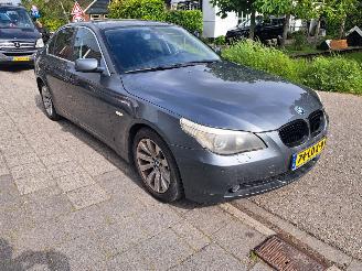 Damaged car BMW 5-serie 523i automaat 2006/1