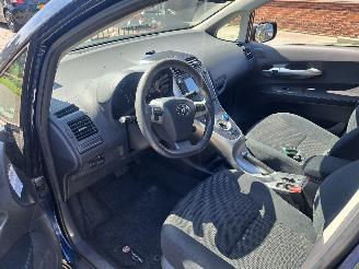 Toyota Auris 1.8 hybrid automaat picture 3
