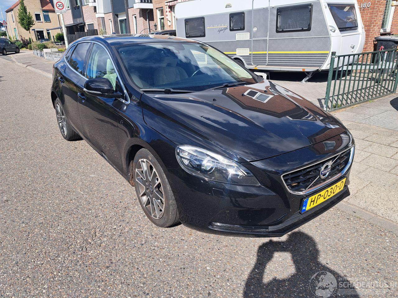 Volvo V-40 2.0 D2 ocean race