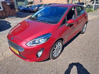 Damaged car Ford Fiesta 1.0i titanium 2017/8