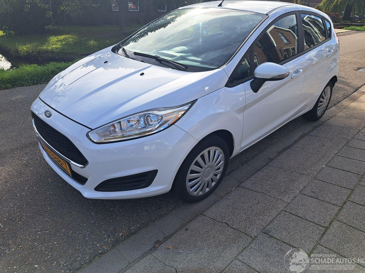 Ford Fiesta 1.0i style