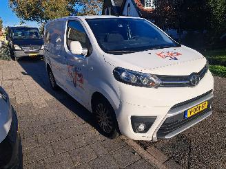  Toyota Proace Compact 2.0 D-4D profession 2017/6