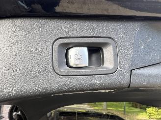 Mercedes C-klasse ESTATE 400 4MATIC SPORT EDITION PANO picture 20