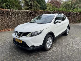 Voiture accidenté Nissan Qashqai 1.2 TEKNA AIRCO 2016/3