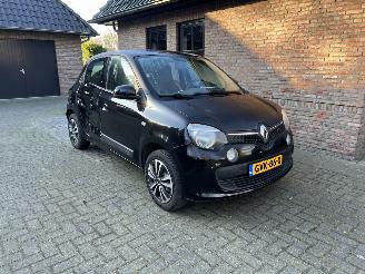 skadebil auto Renault Twingo 1.0 SCe AUTHENTIQUE 2015/1