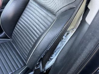 Land Rover Discovery Sport 3.0 TD6 FIRST EDITION (GRIJS KENTEKEN) PANO picture 17
