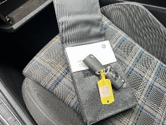 Volkswagen e-Golf  picture 25