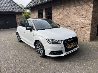 Unfallwagen Audi A1 1.0 TFSI SPORTBACK AUTOMAAT 2018/4