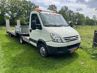 Schade bestelwagen Iveco Daily 40C18 300 BE TREKKER EN VELDHUIZEN AANHANGER P31-5A 2008/8