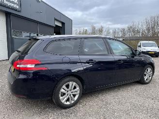 Peugeot 308 1.2 PureTech Style AIRCO NAVI PDC picture 4