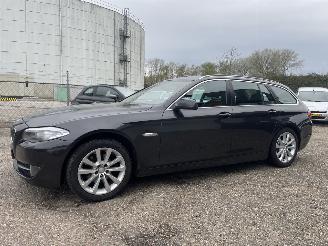 BMW 5-serie Touring 520D Executive Leer Navi PDC Trekhaak picture 2