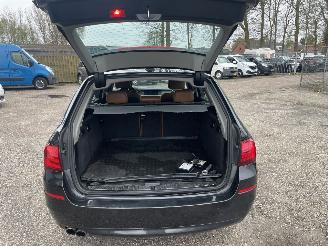 BMW 5-serie Touring 520D Executive Leer Navi PDC Trekhaak picture 13