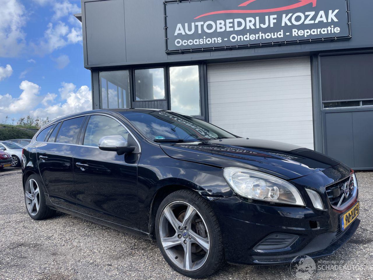 Volvo V-60 1.6 T3 R-Design AIRCO LEDER CRUISE