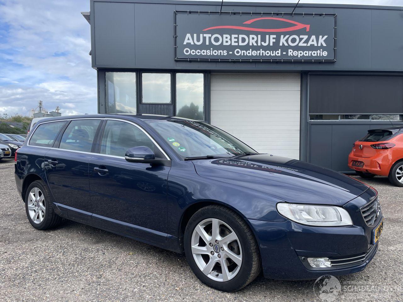 Volvo V-70 2.0 D4 Momentum AIRCO LEDER