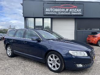 Avarii autoturisme Volvo V-70 2.0 D4 Momentum AIRCO LEDER 2014/10