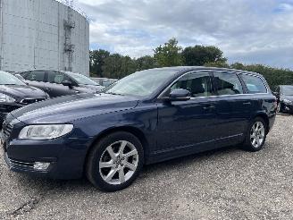 Volvo V-70 2.0 D4 Momentum AIRCO LEDER picture 2