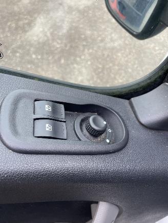 Renault Master T35 2.3 dCi L3H2 Energy AIRCO NAVI PDC picture 12