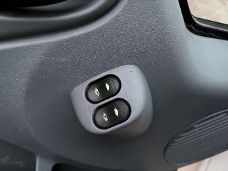 Ford Transit 2.2 TDCI SHD NIEUWE APK 3-pers. picture 9