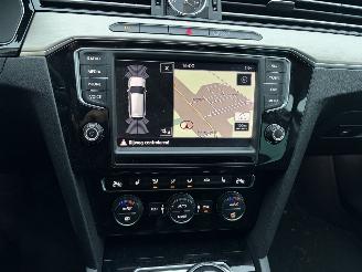 Volkswagen Passat 1.6 TDI Highline Airco NAVI Cruise PDC picture 15