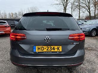 Volkswagen Passat 1.6 TDI Highline Airco NAVI Cruise PDC picture 8