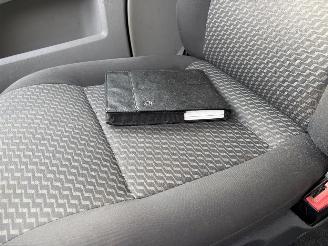 Volkswagen Transporter 2.0 TDI L2H1 DC Comfortline AIRCO NAVI picture 11