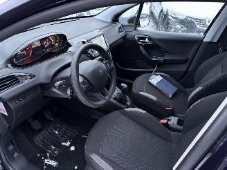 Peugeot 208 1.0 Pure Tech Access AIRCO PDC CRUISE picture 19