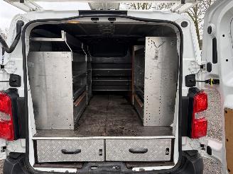 Citroën Jumpy 1.6 BlueHDI Club AIRCO CRUISE PDC 3-pers. picture 15