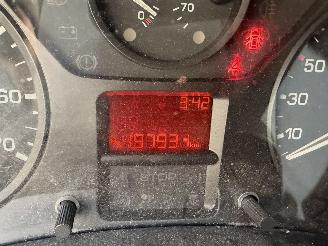 Peugeot Partner 1.6 e-HDI XR Profit Trekhaak NIEUWE APK picture 14