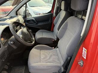 Peugeot Partner 1.6 e-HDI XR Profit Trekhaak NIEUWE APK picture 12