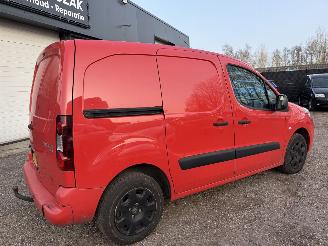 Peugeot Partner 1.6 e-HDI XR Profit Trekhaak NIEUWE APK picture 4