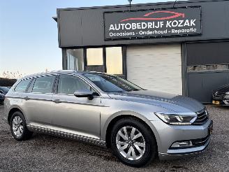Vaurioauto  passenger cars Volkswagen Passat Variant 1.6 TDI Connected Series NAVI 2016/7