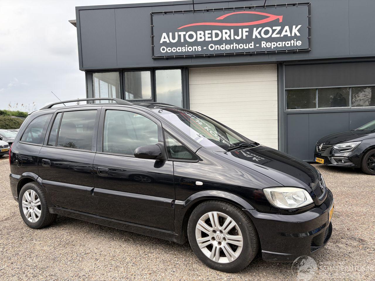 Opel Zafira -A 2.0-16V OPC AIRCO 7-pers. NIEUWE APK