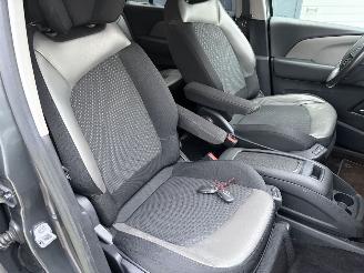 Citroën C4 GRAND PICASSO 1.6 e-HDI EXCLUSIVE 7-pers AUTOMAAT picture 9