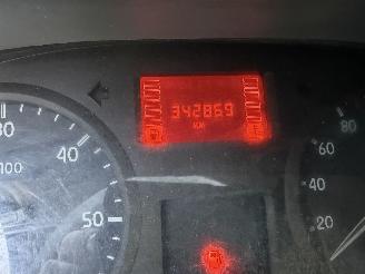 Renault Master T35 2.5 DCI L2H2 AIRCO picture 11