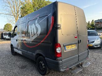 Renault Master T35 2.5 DCI L2H2 AIRCO picture 3