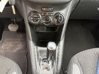 Peugeot 208 1.2 PureTech Style AUTOMAAT CRUISE NAVI picture 17